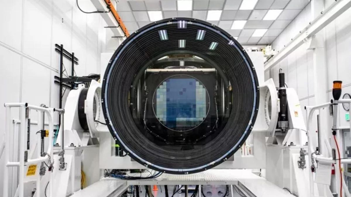 The Largest Digital Camera Ever Made