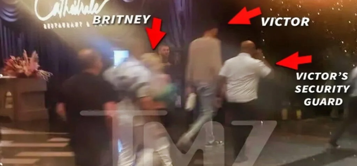 Britney Spears Got Hit in The Face